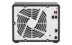 QNAP TS-h973AX 32GB NAS Ryzen Embedded V1500B 10GbE - obrázek 3