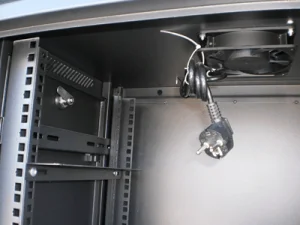 Datacom 19" rozvaděč 9U/450 mm (sklo) černý - obrázek 5
