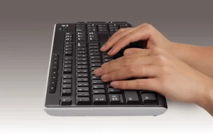 Logitech K270/Bezdrátová USB/CZ-SK layout/Černá - obrázek 2