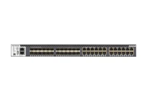 NETGEAR M4300-24X24F managed switch - obrázek 3
