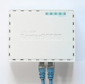 MikroTik hEX RB750Gr3 5x Gigabit LAN 880MHz - obrázek 3