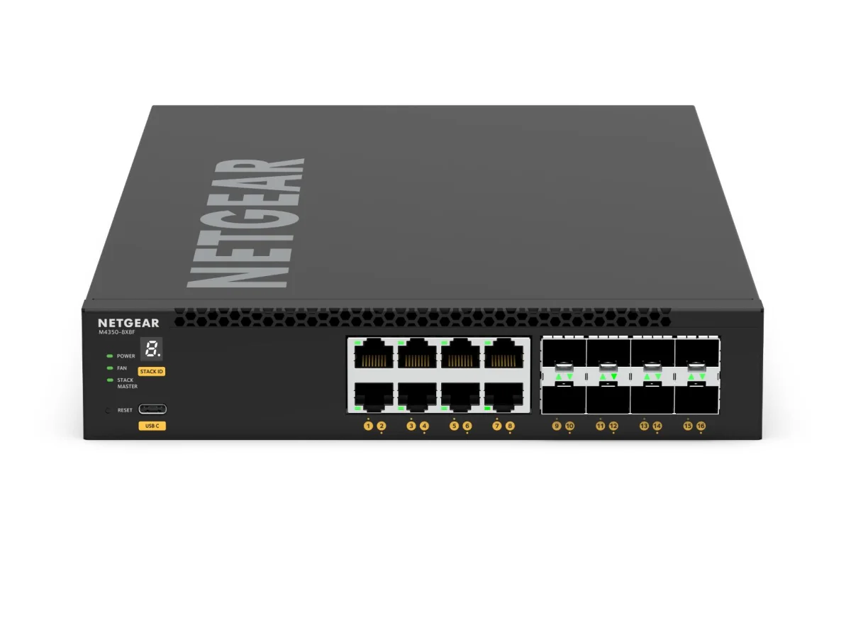 NETGEAR M4350-8X8F spravovaný switch