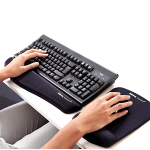 Podložka pod myš a zápěstí Fellowes PlushTouch černá - obrázek 4