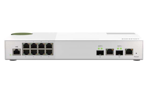 QNAP řízený switch QSW-M2108-2C (8x 2,5GbE RJ45 a 2x kombinované 10GbE SFP+ / RJ-45)