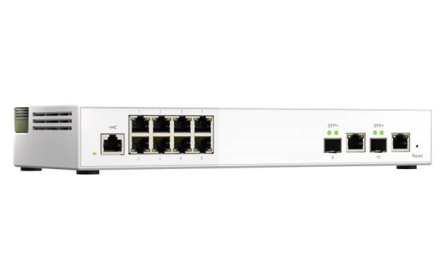 QNAP řízený switch QSW-M2108-2C (8x 2,5GbE RJ45 a 2x kombinované 10GbE SFP+ / RJ-45)