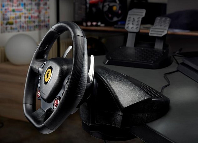 Thrustmaster Sada volantu a pedálů T80 Ferrari 488 GTB Edition pro PS4 a PC