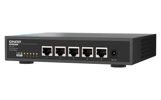 QNAP switch QSW-3205-5T (5x 10GbE port, pasiv. chlazení, podpora 100M/ 1G/ 2,5G / 5G a 10G)