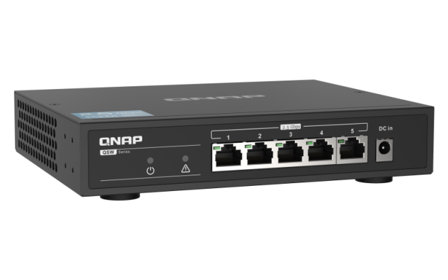 QNAP switch QSW-1105-5T (5x 2,5GbE port, pasiv. chlazení, 100M/ 1G/ 2,5G, Broadcom Chipset)