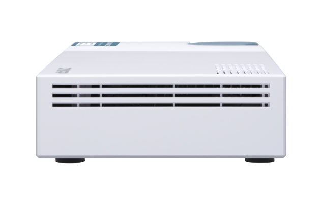 QNAP řízený switch QSW-M408-4C (12 portů: 8x Gigabit port + 4x 10G SFP+ / 10GbE kombo porty)