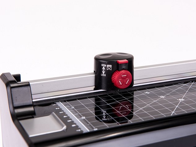 Laminátor AVELI Combi A4