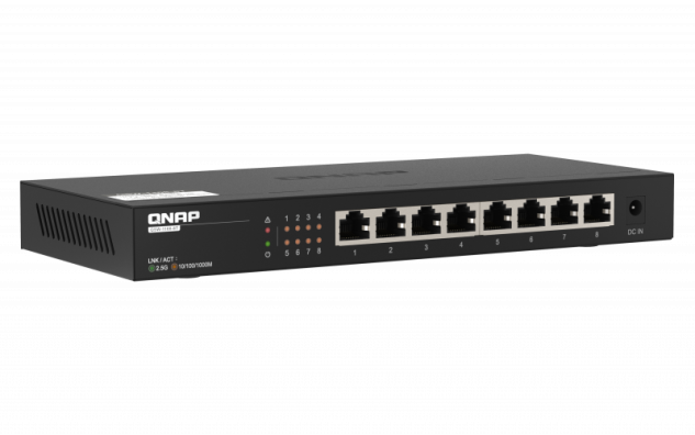 QNAP switch QSW-1108-8T (8x 2,5GbE port, pasivní chlazení, podpora 100M/1G/2,5G)