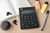 Kalkulačka DESQ NG, černá