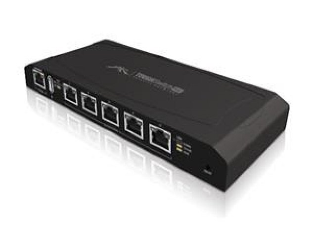 UBNT EdgeSwitch 5XP POE, 5x Gigabit POE portů, 24V