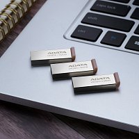 ADATA UR350/32GB/USB 3.2/USB-A/Černá