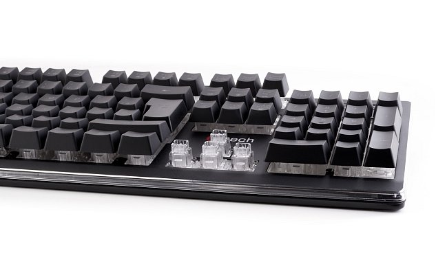 Polomechanická herní klávesnice C-TECH Iris (GKB-08), casual gaming, CZ/SK, duhové podsvícení, USB