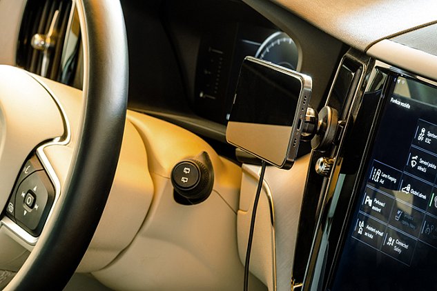 ER Bezdrátová MagSafe nabíj. do ventilace 15W/20W ER Bezdrátová MagSafe nabíj. do ventilace 15W/20W